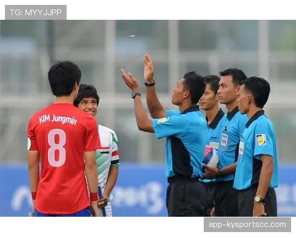 挑边规则：开赛前猜硬币决定什么？一文拆解足球选边逻辑